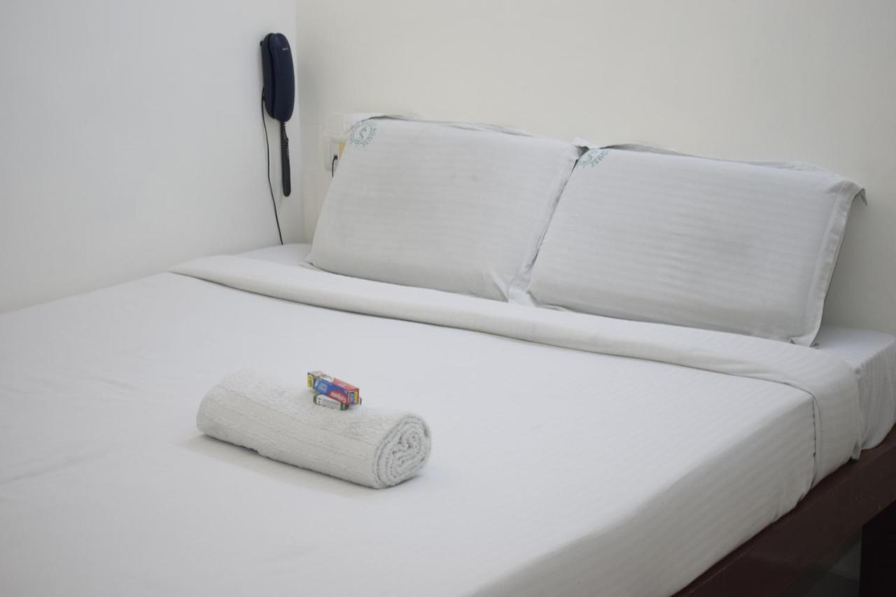 Sakthi Guest House 퐁디셰리 외부 사진