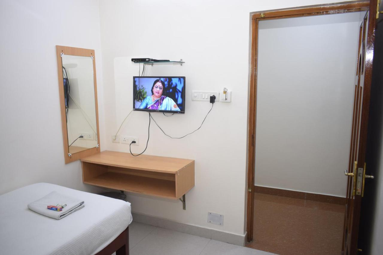 Sakthi Guest House 퐁디셰리 외부 사진