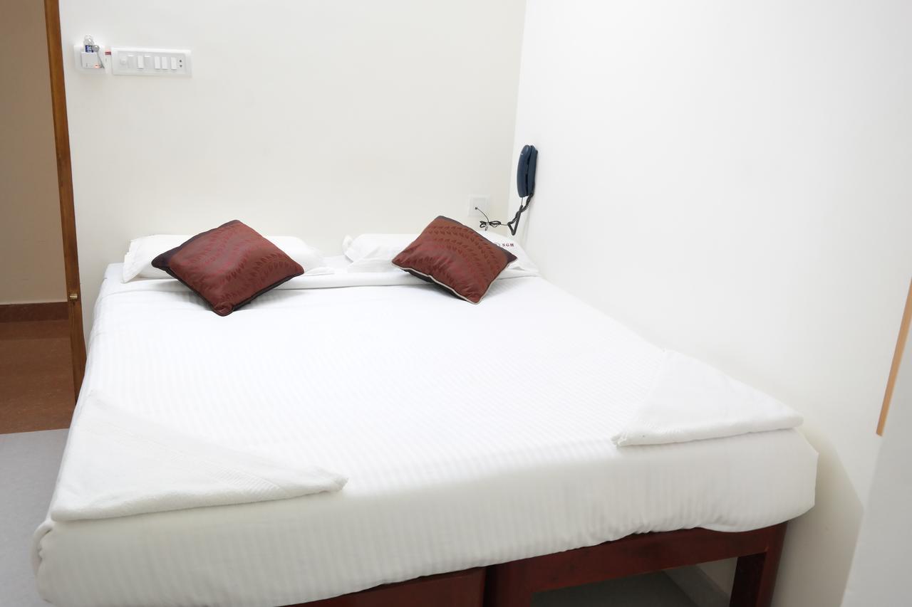 Sakthi Guest House 퐁디셰리 외부 사진