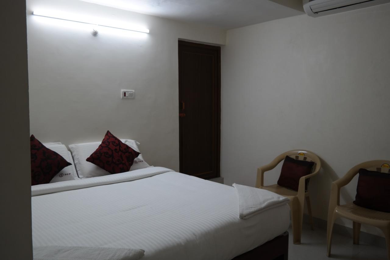 Sakthi Guest House 퐁디셰리 외부 사진
